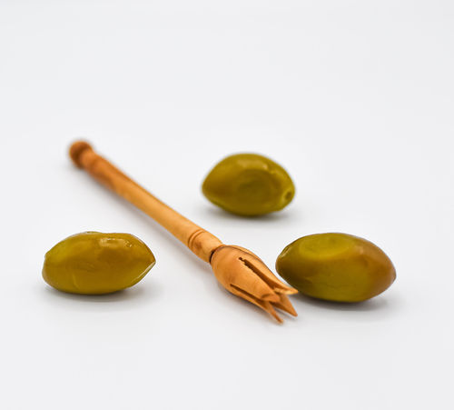 Filigraner Olivenpicker aus Olivenholz
